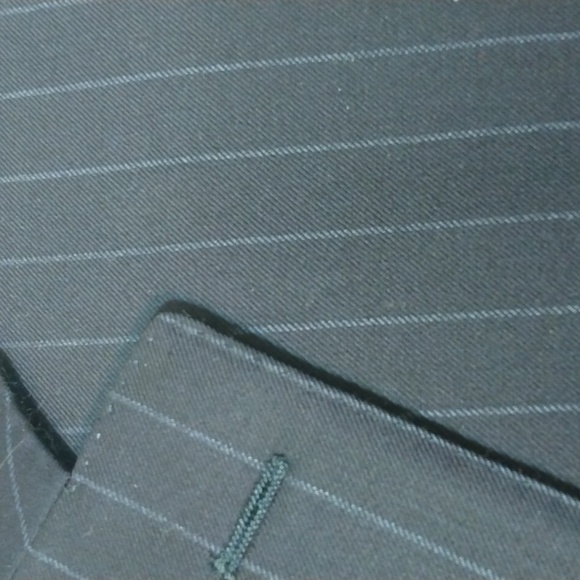 Canali Navy Blue Pinstripe Wool Suit 46R US = 56R EU (Made in Italy) - Picture 10 of 12